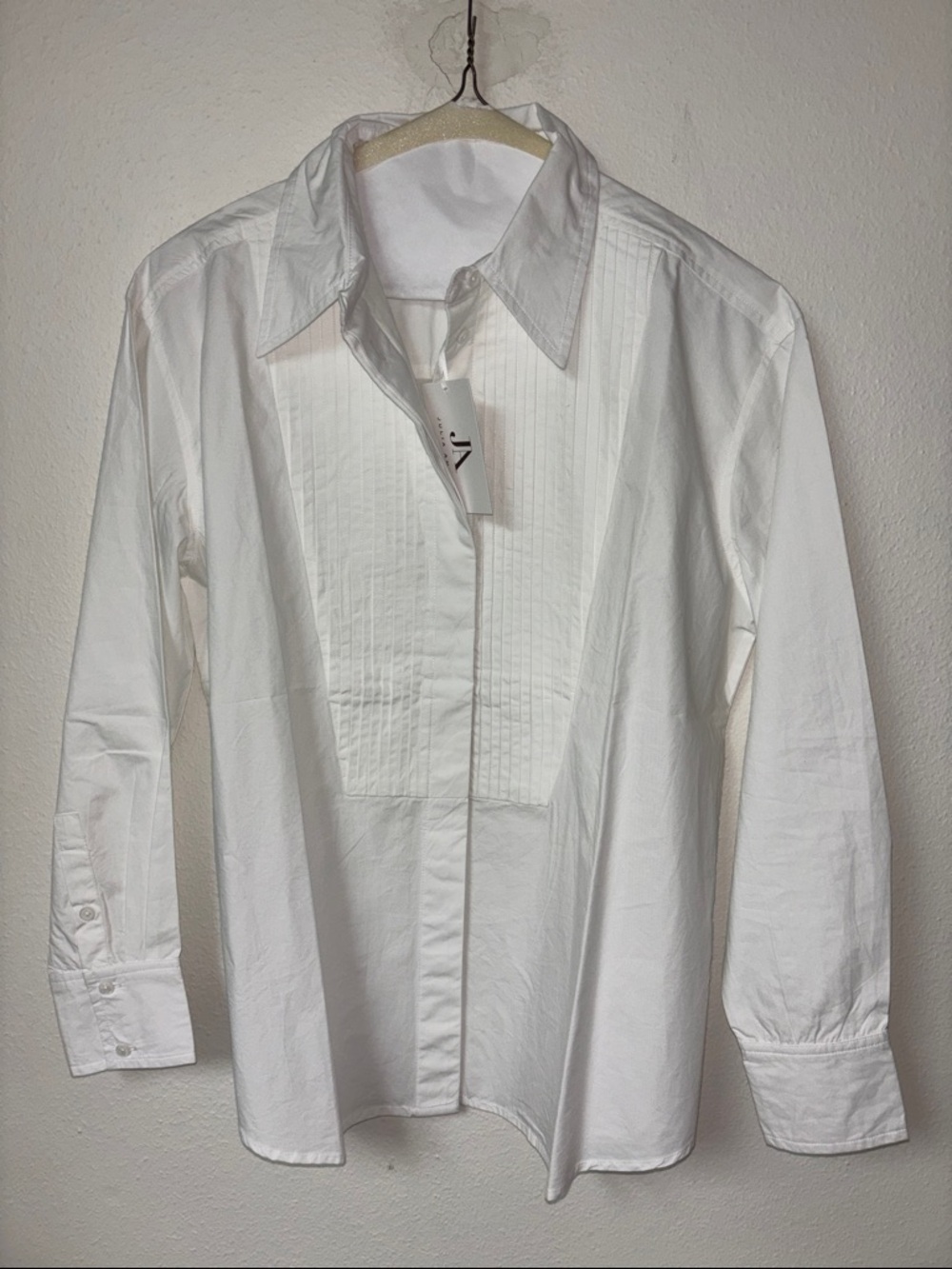 NWT Julia Amory Tux Shirt in Classic White Pintuck XS - Sold Out on line